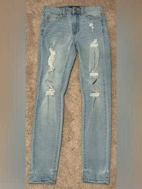 Aero Women’s High Rise Jegging Distressed Light Wash Skinny Jeans Size 2 (26x28)